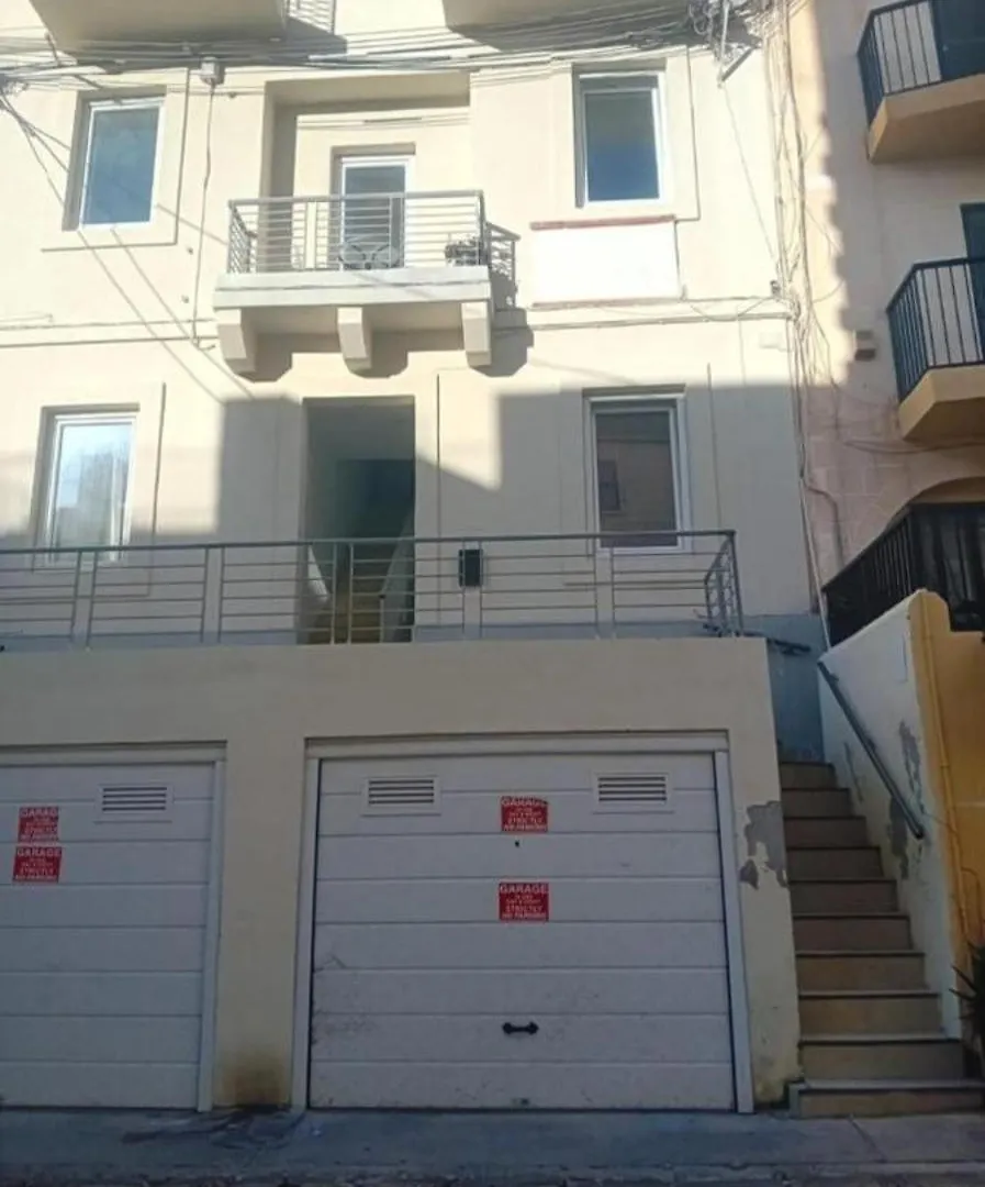 Stylish St.Julians 2 Bedroom Apartment For Rent In The City Centre With Terrace Saint Julian's 0*,  Malta